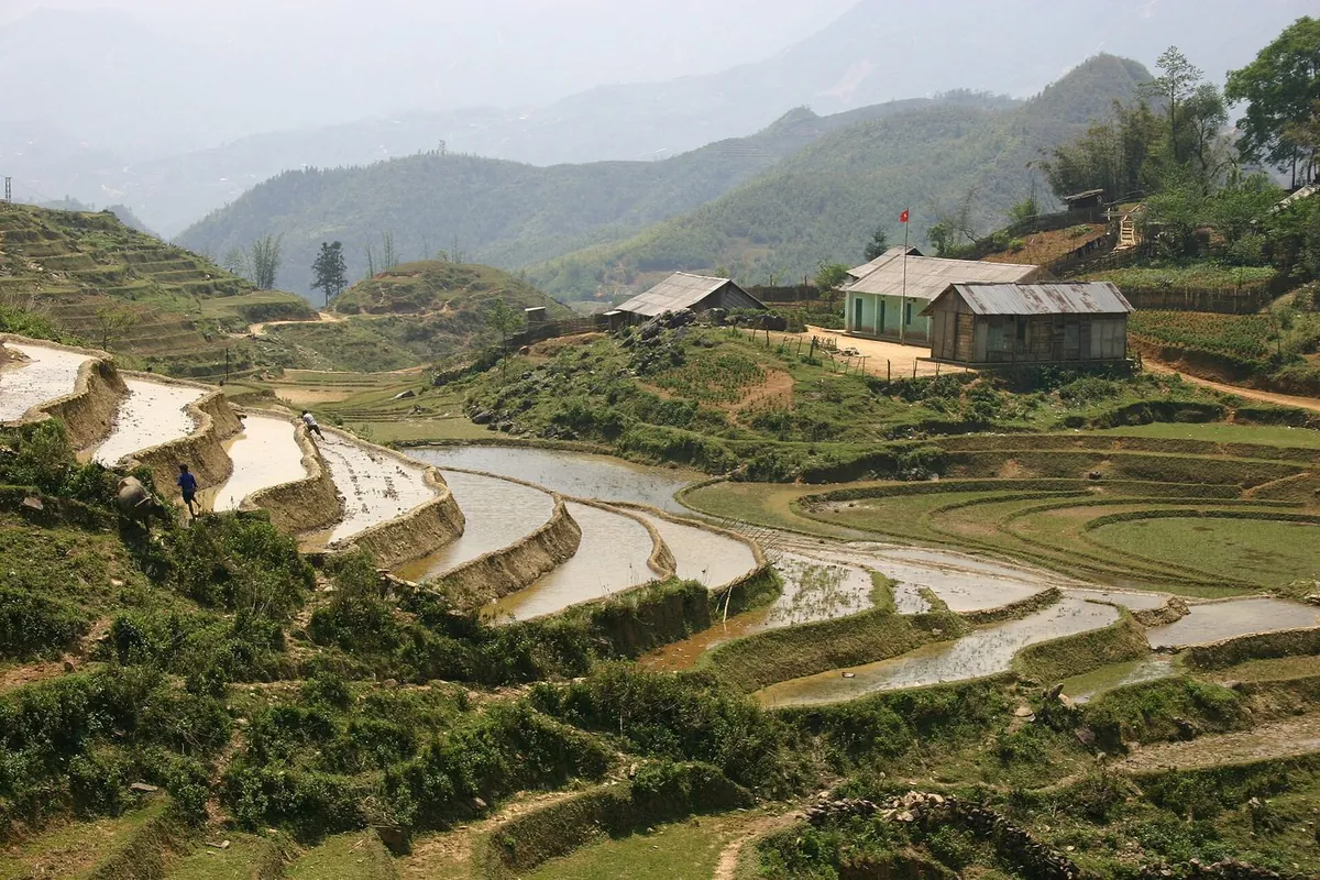 Ruộng bậc thang và bản làng vùng núi Lào Cai